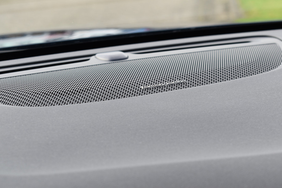 Volvo V60 T6 AWD 350PK Plug-in Hybrid Plus Dark | Trekhaak | H&K | 360 Camera| BLIS | ACC | Leder | Stuurverwarming