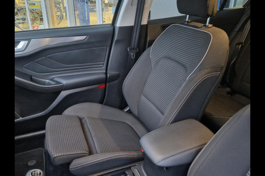 Ford FOCUS Wagon 1.0 EcoBoost Titanium Business | Dealeronderhouden! | 1e Eig | Trekhaak | AGR Stoelen | Full LED | Climate Control | Cruise Control |