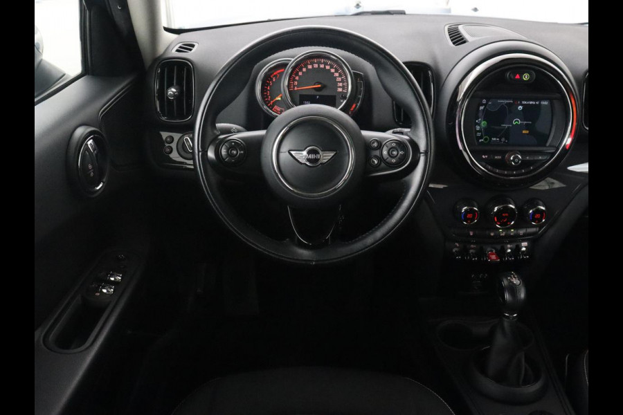 MINI Countryman 1.5 Cooper Chili | Automaat | Full LED | Navigatie | Parkeerhulp | Climate control | 17'' | Bluetooth | Cruise control