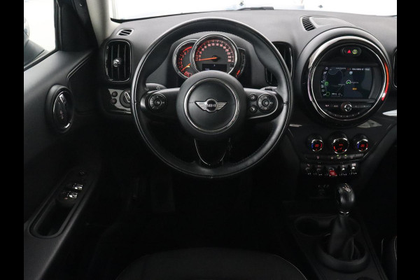 MINI Countryman 1.5 Cooper Chili | Automaat | Full LED | Navigatie | Parkeerhulp | Climate control | 17'' | Bluetooth | Cruise control