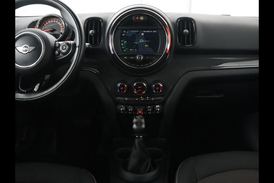 MINI Countryman 1.5 Cooper Chili | Automaat | Full LED | Navigatie | Parkeerhulp | Climate control | 17'' | Bluetooth | Cruise control
