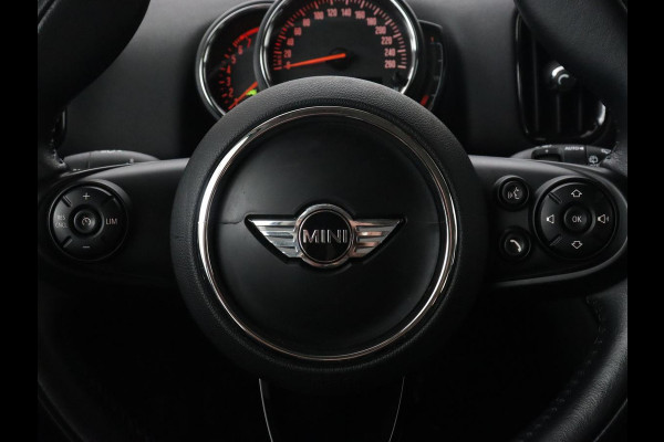 MINI Countryman 1.5 Cooper Chili | Automaat | Full LED | Navigatie | Parkeerhulp | Climate control | 17'' | Bluetooth | Cruise control