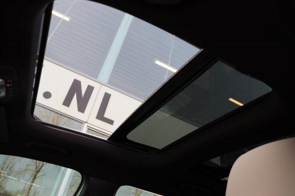 Mercedes-Benz Glb 200 Bus.Sol. Luxury org.NL el.trekhaak schuifdak leer+vw camera parkeerhulp