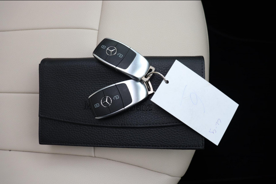 Mercedes-Benz Glb 200 Bus.Sol. Luxury org.NL el.trekhaak schuifdak leer+vw camera parkeerhulp