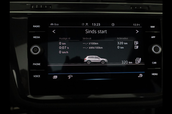 Volkswagen Tiguan 1.4 TSI eHybrid Life Active 245 pk Automaat (DSG) | Navigatie via App | Panoramadak | Trekhaak (wergklapbaar) Parkeersensoren | Stoelverwarming v/a |
