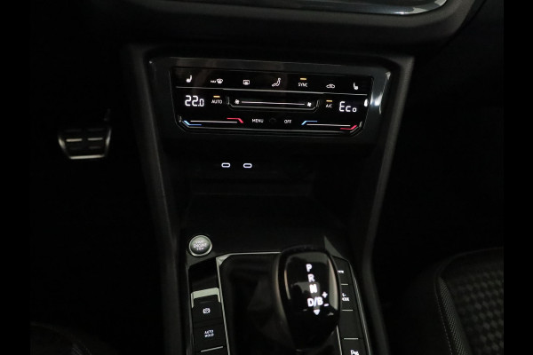 Volkswagen Tiguan 1.4 TSI eHybrid Life Active 245 pk Automaat (DSG) | Navigatie via App | Panoramadak | Trekhaak (wergklapbaar) Parkeersensoren | Stoelverwarming v/a |