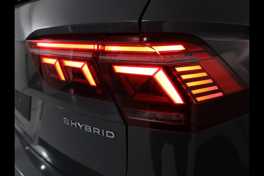 Volkswagen Tiguan 1.4 TSI eHybrid Life Active 245 pk Automaat (DSG) | Navigatie via App | Panoramadak | Trekhaak (wergklapbaar) Parkeersensoren | Stoelverwarming v/a |