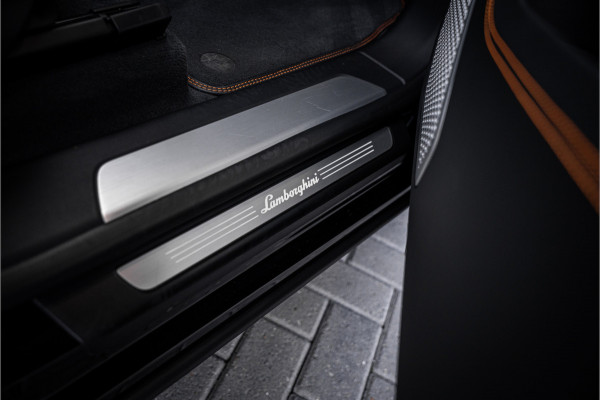 Lamborghini Urus 4.0 V8 - 5-zits l Akrapovic l Panorama l B&O | Dealer O.H.