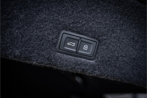 Lamborghini Urus 4.0 V8 - 5-zits l Akrapovic l Panorama l B&O | Dealer O.H.