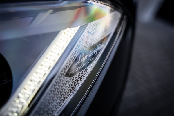 Lamborghini Urus 4.0 V8 - 5-zits l Akrapovic l Panorama l B&O | Dealer O.H.