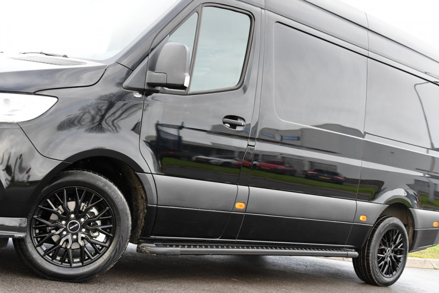 Mercedes-Benz Sprinter 317 1.9 CDI L2H2 RWD AMG Edition Camera, Cruise, Carplay, 170pk, Mistlampen, Multimedia, Automaat, Uniek!