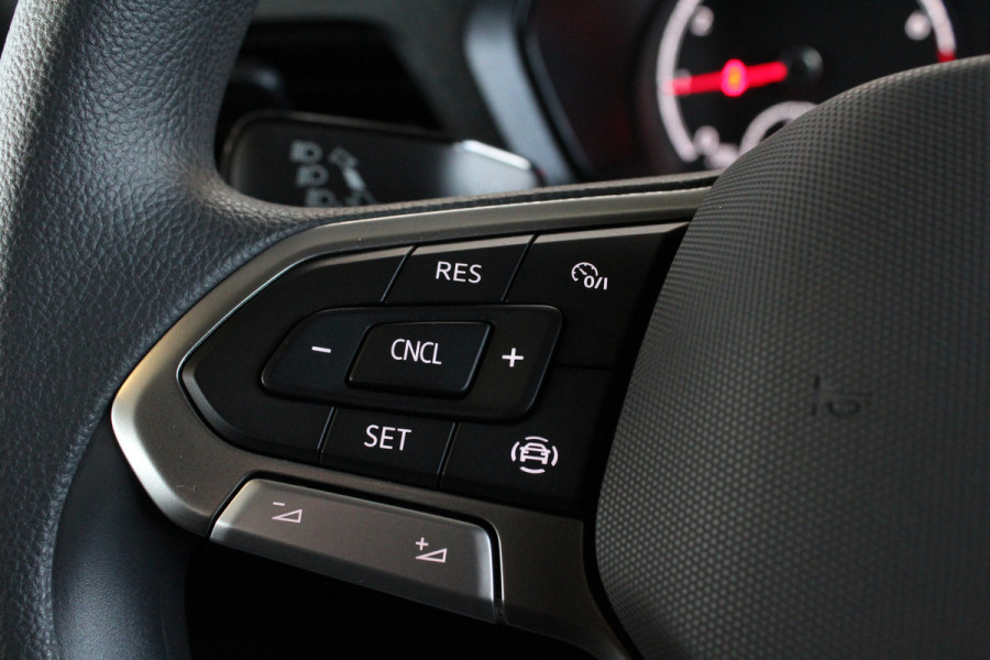 Volkswagen Caddy Cargo 1.5 TSI Trend ( Benzine ) parkeersensor/cruise control