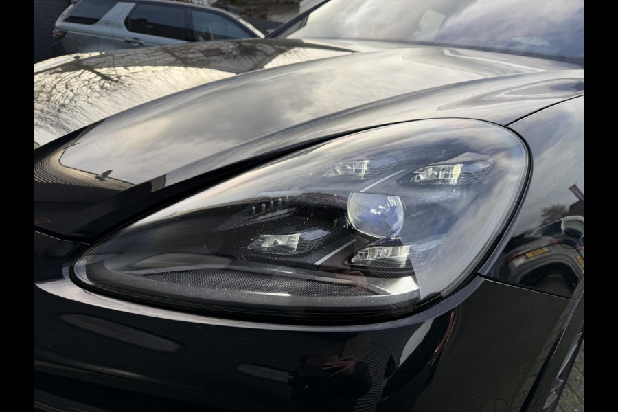 Porsche Cayenne 4.0 Turbo S E-Hybrid 680 PK | Keramische Remmen | Panoramadak | Head-Up Display | 360* Camera | Carbon | Elektrische Trekhaak |