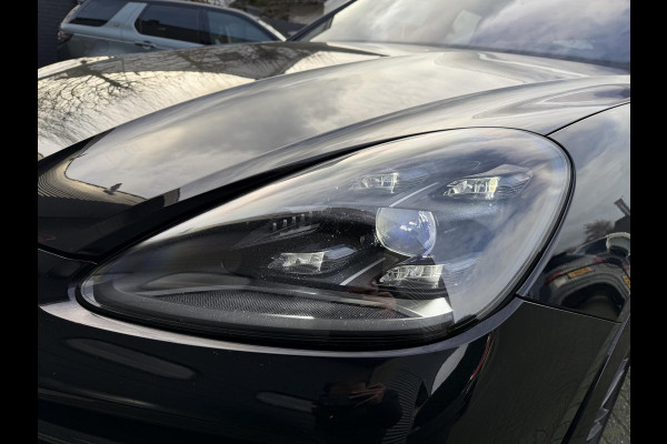 Porsche Cayenne 4.0 Turbo S E-Hybrid 680 PK | Keramische Remmen | Panoramadak | Head-Up Display | 360* Camera | Carbon | Elektrische Trekhaak |