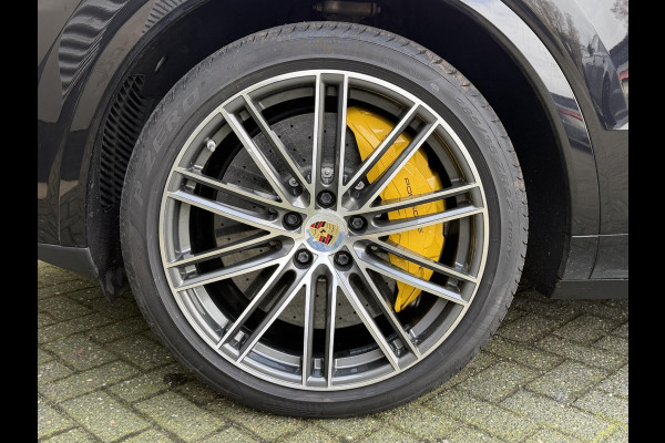 Porsche Cayenne 4.0 Turbo S E-Hybrid 680 PK | Keramische Remmen | Panoramadak | Head-Up Display | 360* Camera | Carbon | Elektrische Trekhaak |