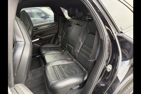 Porsche Cayenne 4.0 Turbo S E-Hybrid 680 PK | Keramische Remmen | Panoramadak | Head-Up Display | 360* Camera | Carbon | Elektrische Trekhaak |