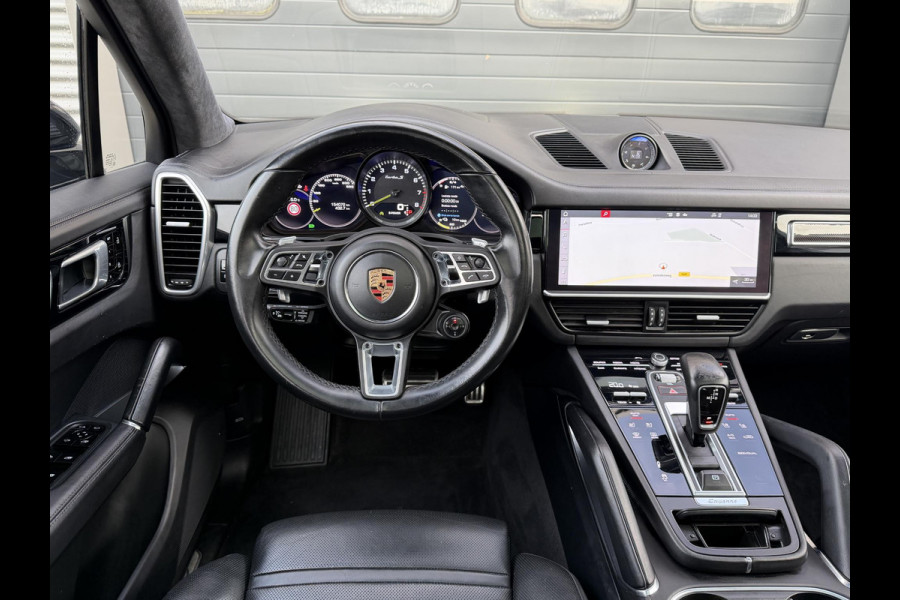 Porsche Cayenne 4.0 Turbo S E-Hybrid 680 PK | Keramische Remmen | Panoramadak | Head-Up Display | 360* Camera | Carbon | Elektrische Trekhaak |