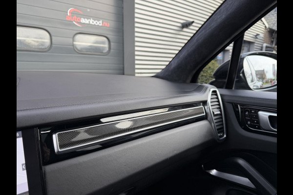 Porsche Cayenne 4.0 Turbo S E-Hybrid 680 PK | Keramische Remmen | Panoramadak | Head-Up Display | 360* Camera | Carbon | Elektrische Trekhaak |
