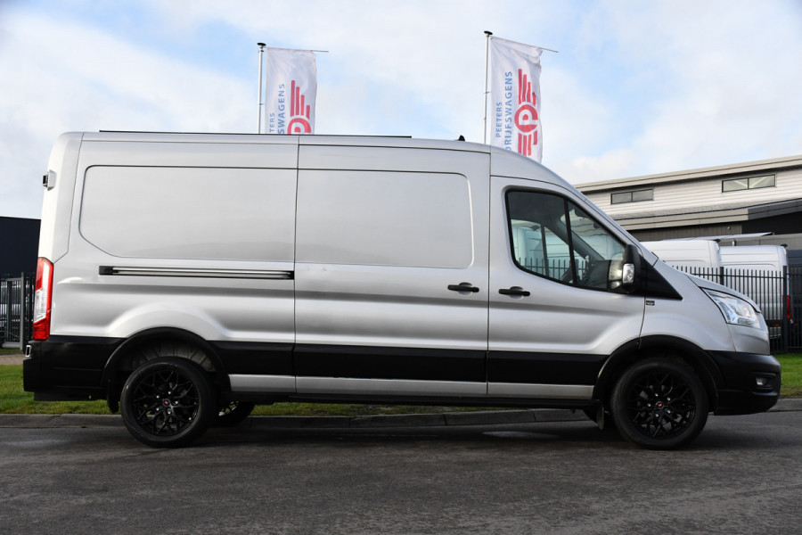 Ford Transit 350 2.0 TDCI L3H2 Raptor Edition Camera, Cruise, Carplay, 170pk, Trekhaak, Multimedia, Sensoren, Uniek!