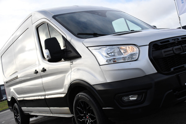 Ford Transit 350 2.0 TDCI L3H2 Raptor Edition Camera, Cruise, Carplay, 170pk, Trekhaak, Multimedia, Sensoren, Uniek!