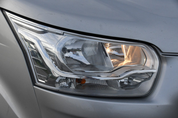 Ford Transit 350 2.0 TDCI L3H2 Raptor Edition Camera, Cruise, Carplay, 170pk, Trekhaak, Multimedia, Sensoren, Uniek!