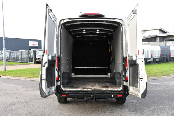 Ford Transit 350 2.0 TDCI L3H2 Raptor Edition Camera, Cruise, Carplay, 170pk, Trekhaak, Multimedia, Sensoren, Uniek!