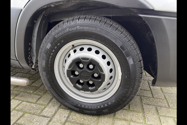 Iveco Daily 35S14V 2.3 410 L4H2 Himatic automaat / vaste prijs rijklaar € 23.950 ex btw / lease vanaf € 391 / euro 6 / laadruimte 470 cm lang / trekhaak 3500 kg !