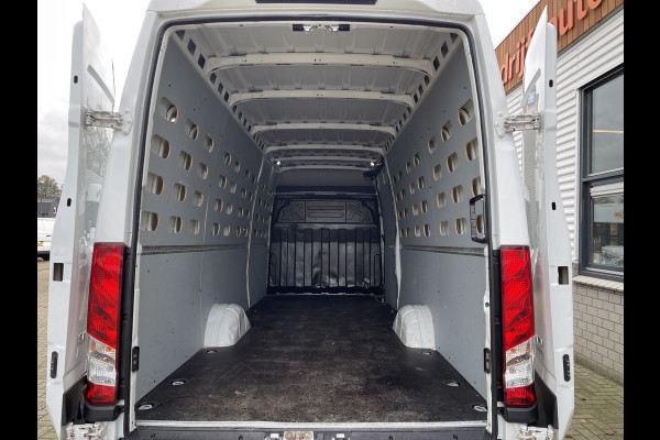 Iveco Daily 35S14V 2.3 410 L4H2 Himatic automaat / vaste prijs rijklaar € 23.950 ex btw / lease vanaf € 391 / euro 6 / laadruimte 470 cm lang / trekhaak 3500 kg !