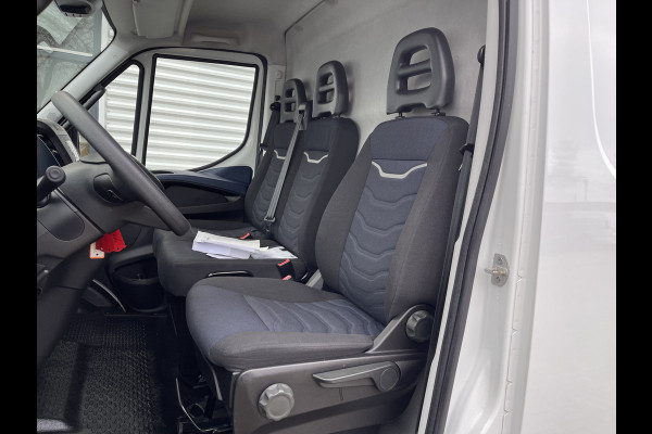 Iveco Daily 35S14V 2.3 410 L4H2 Himatic automaat / vaste prijs rijklaar € 23.950 ex btw / lease vanaf € 391 / euro 6 / laadruimte 470 cm lang / trekhaak 3500 kg !