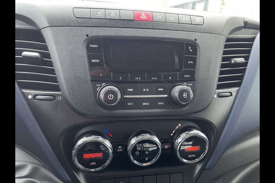 Iveco Daily 35S14V 2.3 410 L4H2 Himatic automaat / vaste prijs rijklaar € 23.950 ex btw / lease vanaf € 391 / euro 6 / laadruimte 470 cm lang / trekhaak 3500 kg !