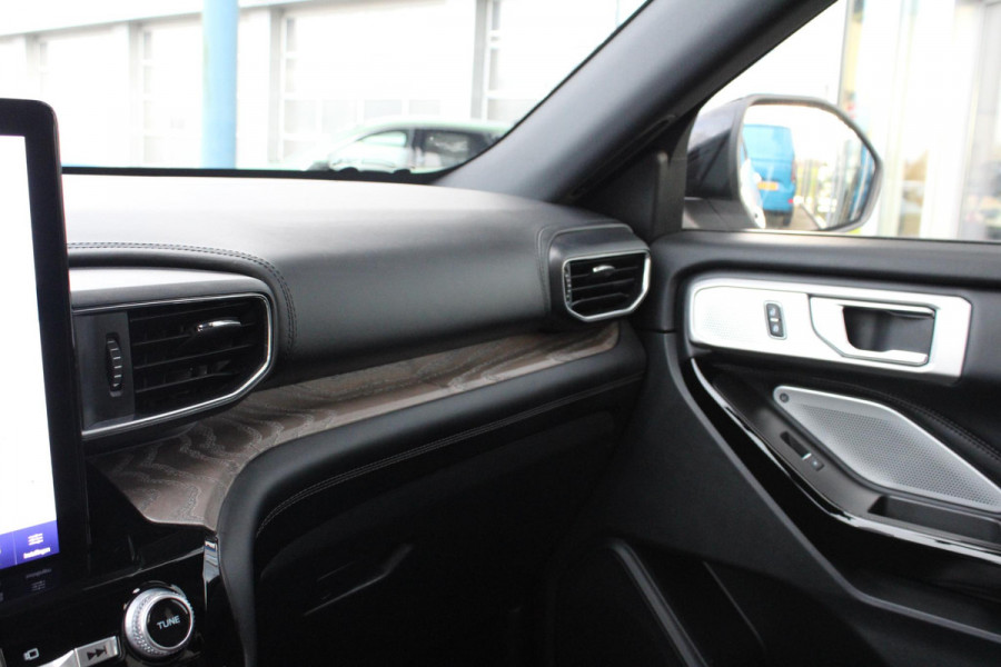 Ford Explorer 3.0 V6 EcoBoost PHEV Platinum | Trekhaak | Stoelverwarming + Koeling | 360 Camera | Adaptive Cruise Control | Climate Control | Navigatie |