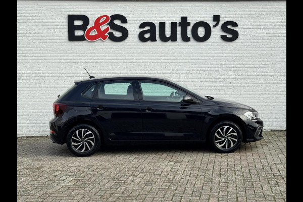 Volkswagen Polo 1.0 TSI Life Automaat Airco Adaptive cruise Full LED Navi Apple / Android Bleutooth Parkeersensoren voor / achter