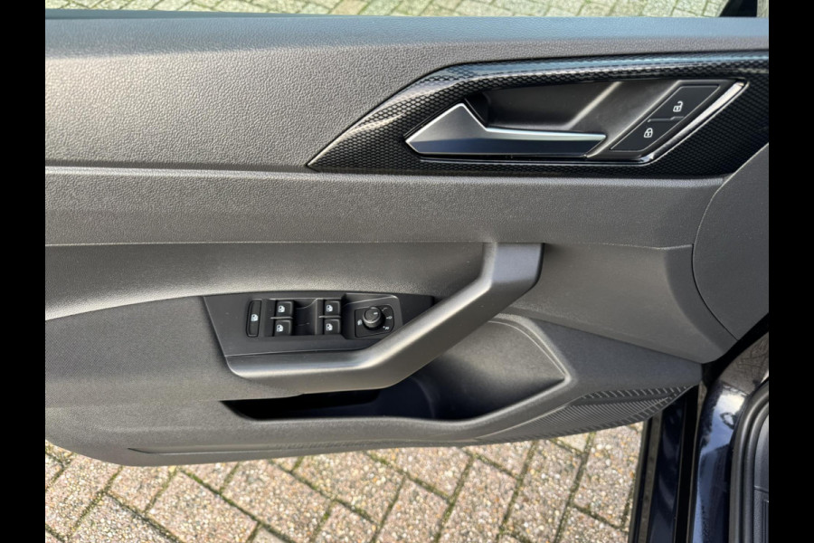 Volkswagen Polo 1.0 TSI Life Automaat Airco Adaptive cruise Full LED Navi Apple / Android Bleutooth Parkeersensoren voor / achter