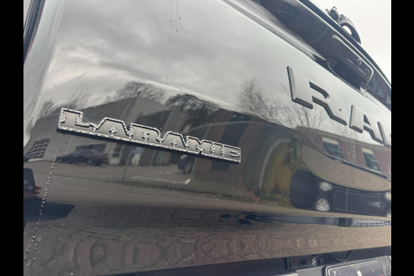 Dodge Ram 1500 Laramie Night 5.7L 401pk LPG 4X4 Luchtvering 360cam Pano H&K