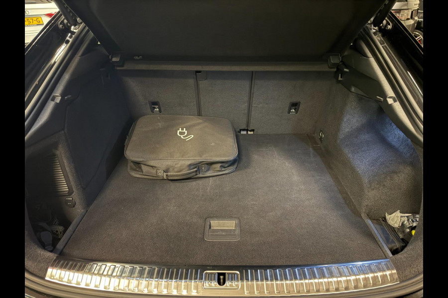 Audi Q3 Sportback 45 TFSI e 2 X S-LINE BLACK-LINE 20'' NAVI/M-STOELEN/DAB/CAM/A-CRUISE/ECC/PDC///