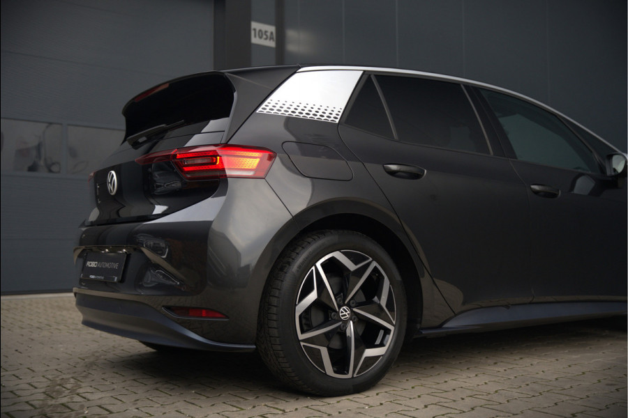Volkswagen ID.3 First Plus 58 kWh | Stoelverwarming | Trekhaak | Camera | Adaptive Cruise Control | Navigatie | Standkachel | Keyless | Parkeersensoren | LED | Apple Carplay | BTW |