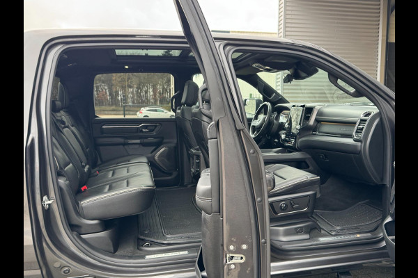 Dodge Ram 1500 Limited Night 5.7L 401pk LPG 4X4 Head-up SplitTailgate 360cam