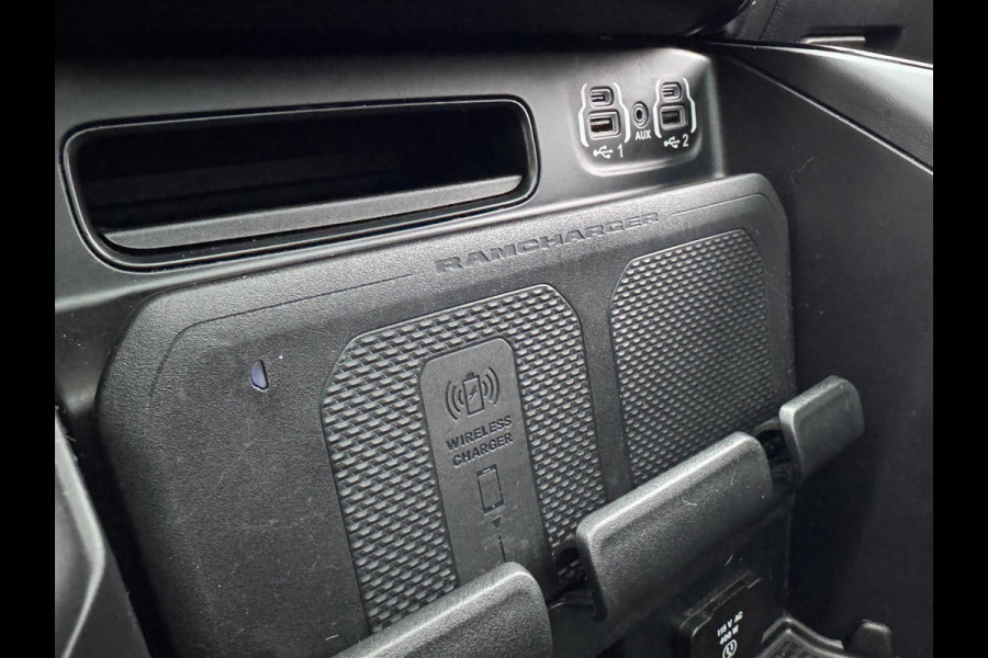 Dodge Ram 1500 Limited Night 5.7L 401pk LPG 4X4 Head-up SplitTailgate 360cam