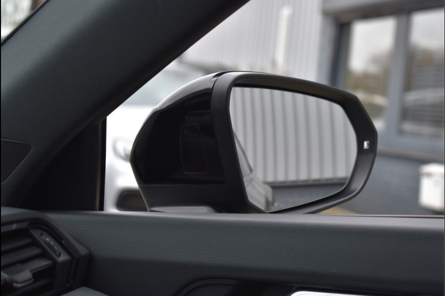 Audi Q3 Sportback 45 TFSI e S-Line 245 Pk Black Ed Chronos Grijs Metallic Navi Sfeer Trekhaak 19 Inch