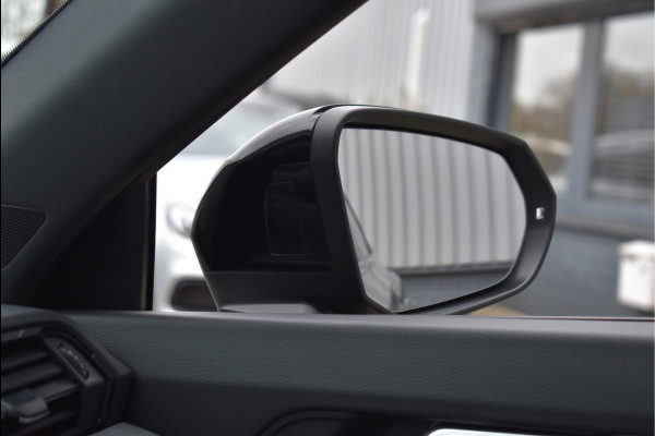 Audi Q3 Sportback 45 TFSI e S-Line 245 Pk Black Ed Chronos Grijs Metallic Navi Sfeer Trekhaak 19 Inch