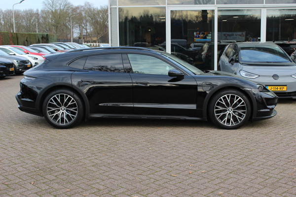 Porsche Taycan Cross Turismo 4 93 kWh / SoH 94.4% / Panoramadak / Camera / Leder / Sportchrono / 20'' / Luchtvering / Dodehoek / Sportstoelen / Stuurverwarming / Stoelverwarming / Bose / Cruise Control