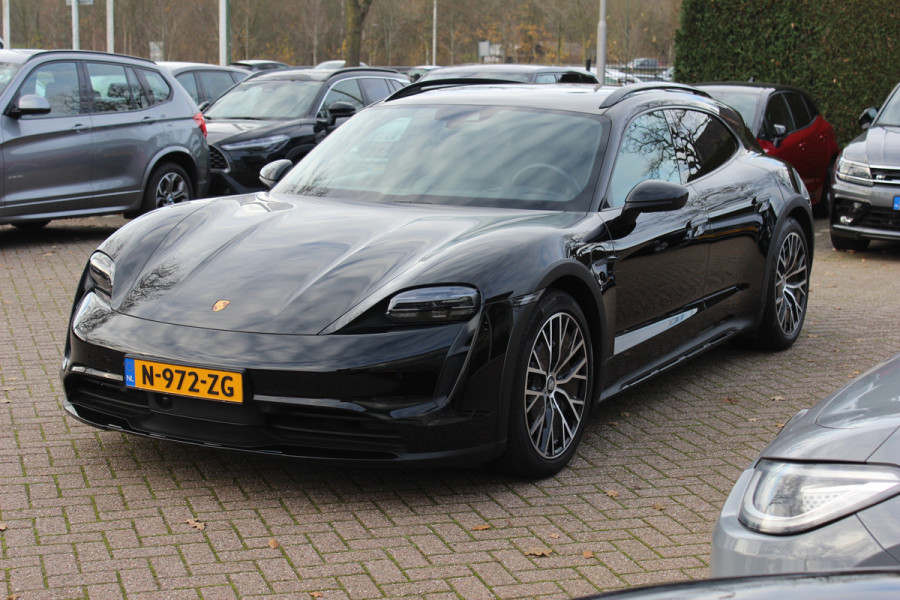 Porsche Taycan Cross Turismo 4 93 kWh / SoH 94.4% / Panoramadak / Camera / Leder / Sportchrono / 20'' / Luchtvering / Dodehoek / Sportstoelen / Stuurverwarming / Stoelverwarming / Bose / Cruise Control