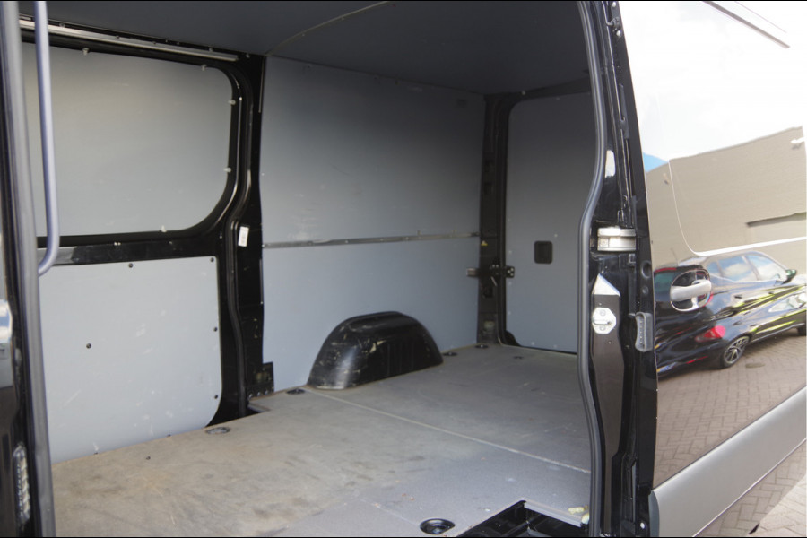 Mercedes-Benz Sprinter 316 2.2 CDI L2H1 AUT. 2X SCHUIFDEUR, STANDKACHEL, CRUISE, CAMERA, STOELVERWARMING, CLIMA