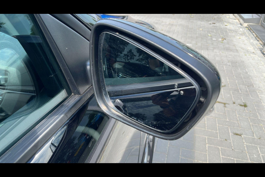 Ford Kuga 2.5 PHEV ST-Line 225pk | Driver Assistance Pack | Winterpack | Privacy Glass | All Weather Banden