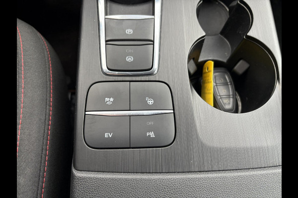 Ford Kuga 2.5 PHEV ST-Line 225pk | Driver Assistance Pack | Winterpack | Privacy Glass | All Weather Banden