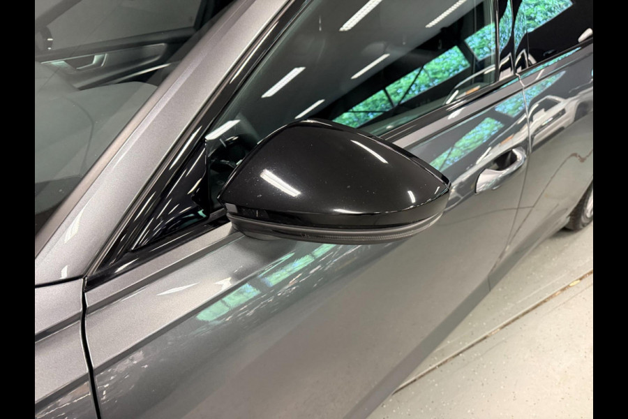 Audi A6 Avant 55 TFSI e-quattro 3X S-LINE BLACK-LINE PANO/B&O/SFEERVERL/M-STOELEN/NAVI/DAB/CARPLAY///