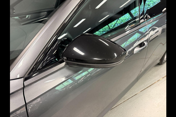 Audi A6 Avant 55 TFSI e-quattro 3X S-LINE BLACK-LINE PANO/B&O/SFEERVERL/M-STOELEN/NAVI/DAB/CARPLAY///