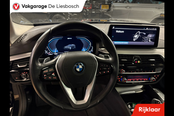 BMW 5 Serie Touring 530e xDrive High Executive / leer / pano / navi / trekhaak / Apple carplay