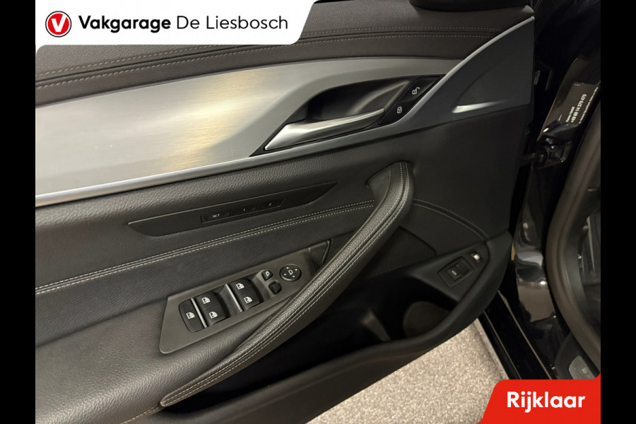 BMW 5 Serie Touring 530e xDrive High Executive / leer / pano / navi / trekhaak / Apple carplay