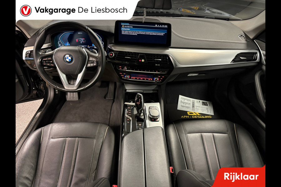BMW 5 Serie Touring 530e xDrive High Executive / leer / pano / navi / trekhaak / Apple carplay